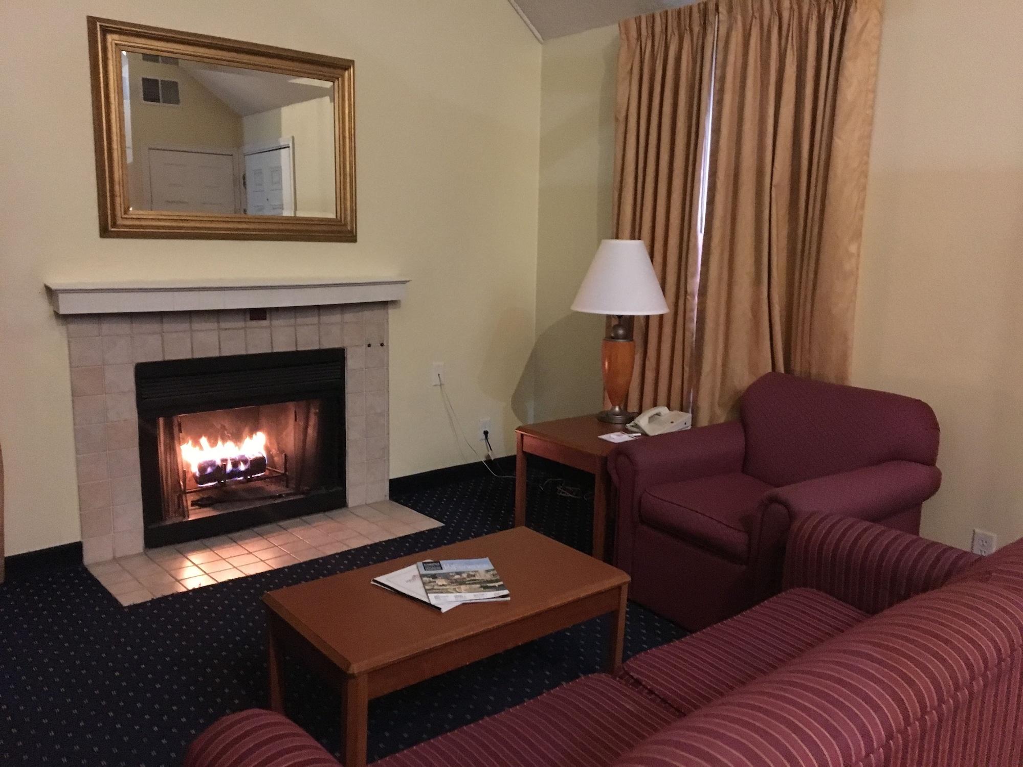 Affordable Suites Of America Grand Rapids Kentwood Exterior photo