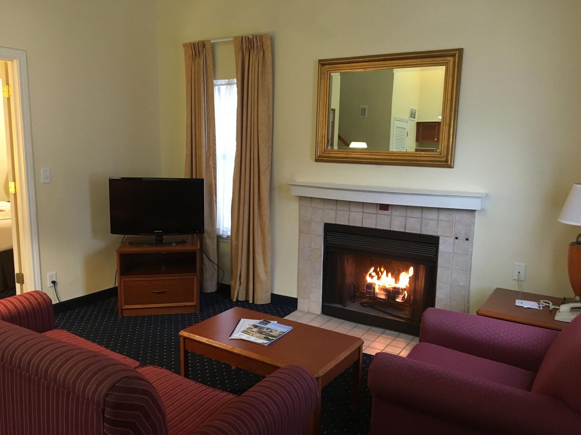 Affordable Suites Of America Grand Rapids Kentwood Exterior photo