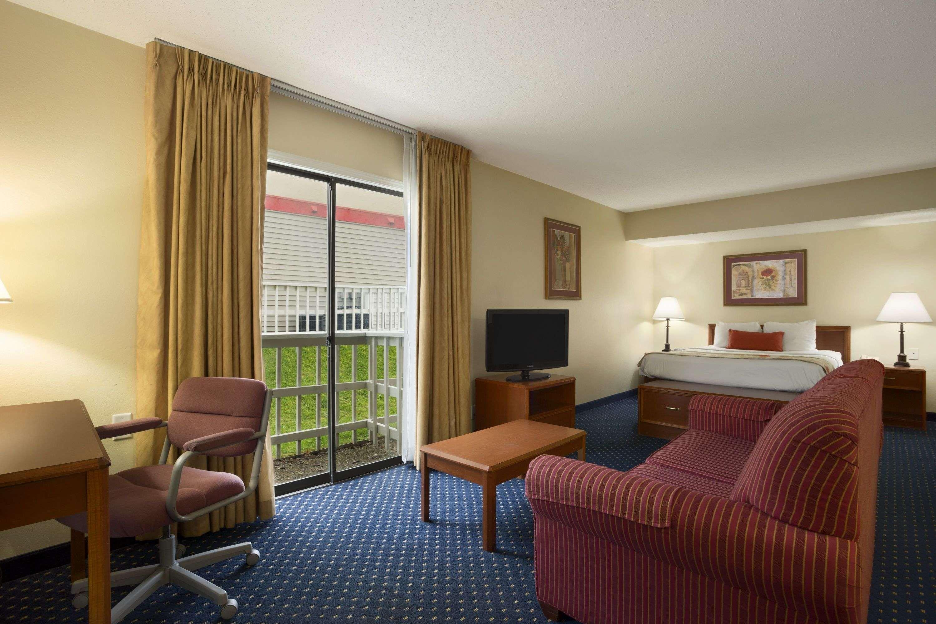 Affordable Suites Of America Grand Rapids Kentwood Exterior photo