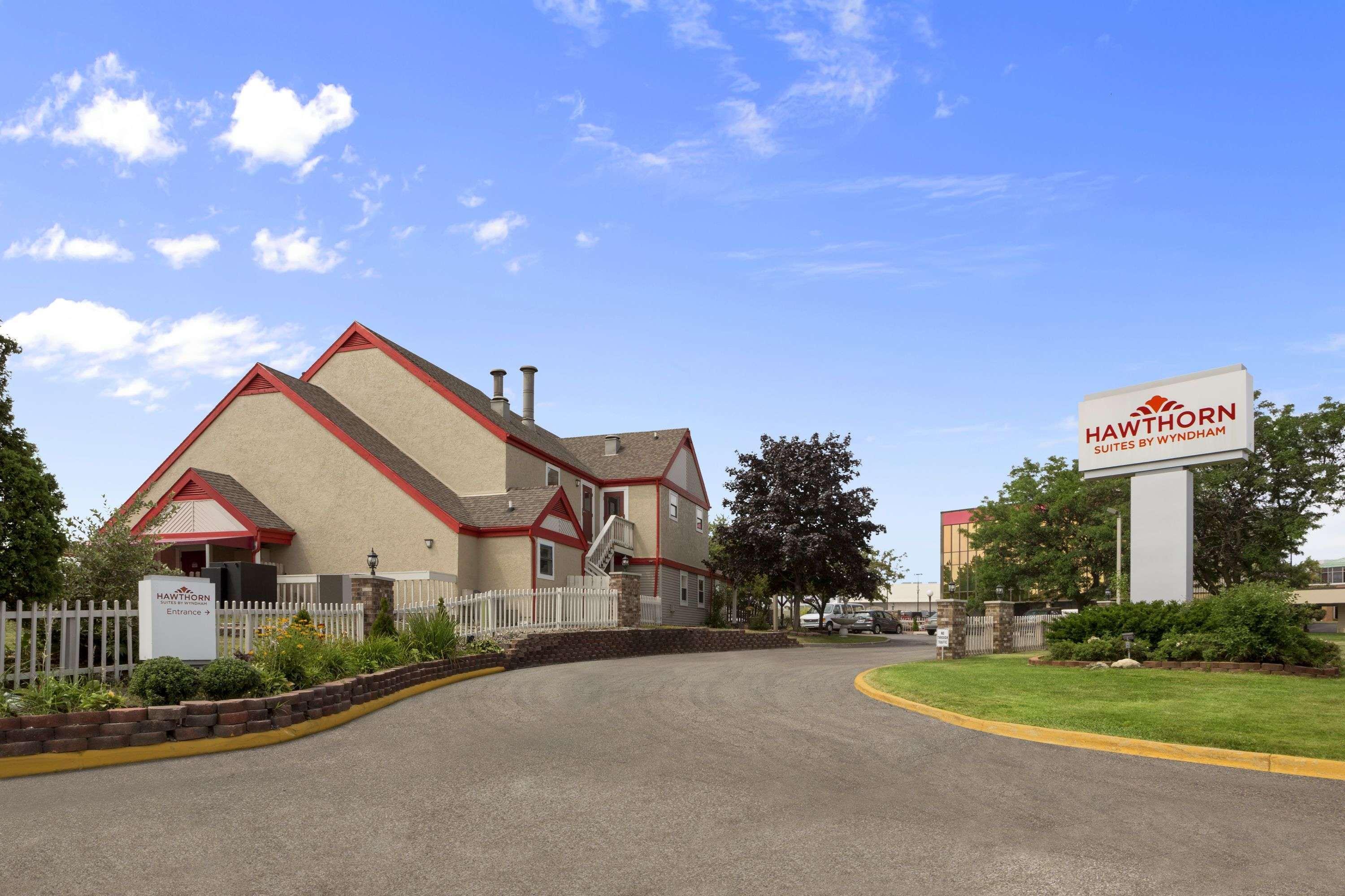 Affordable Suites Of America Grand Rapids Kentwood Exterior photo