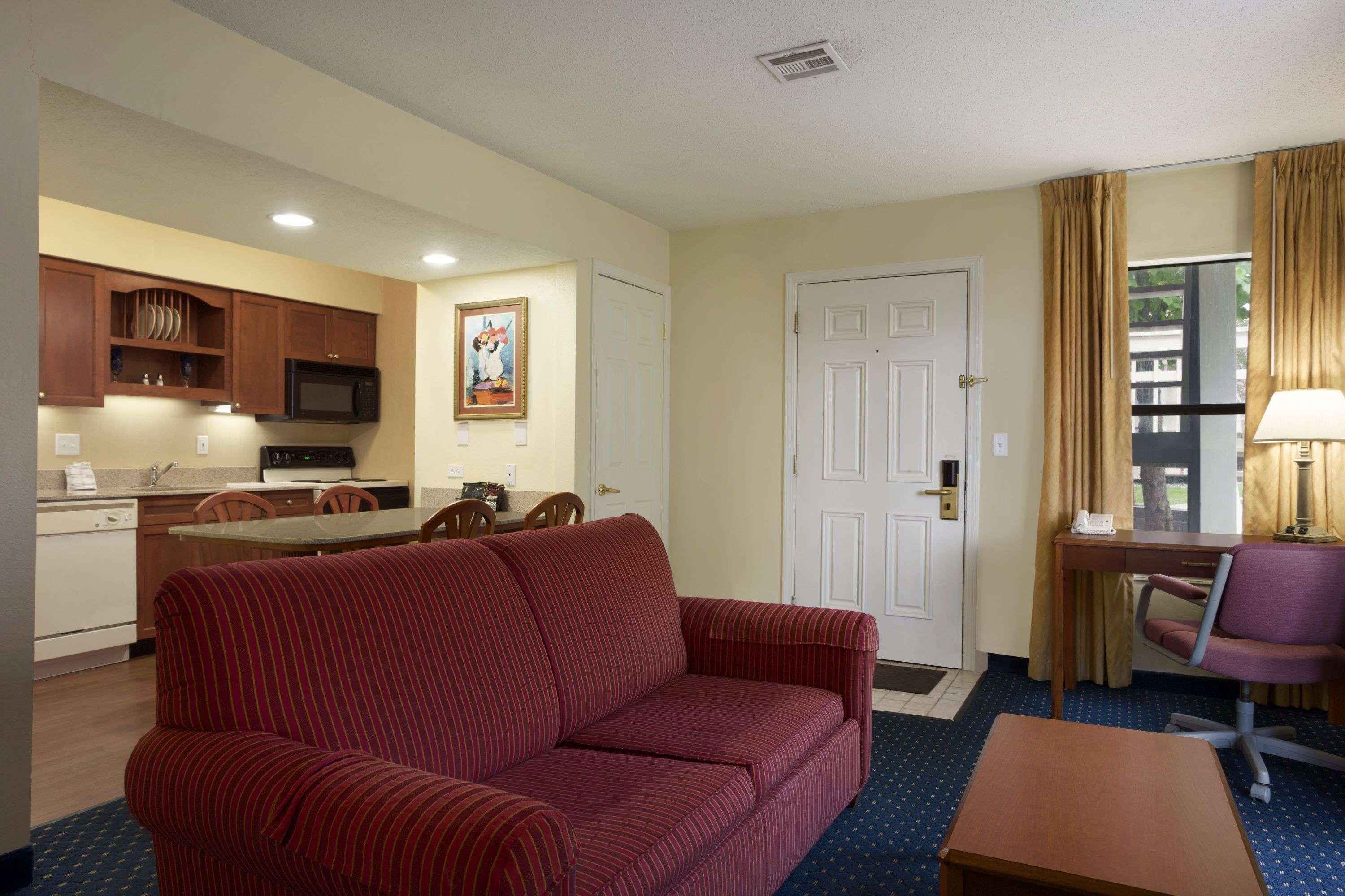 Affordable Suites Of America Grand Rapids Kentwood Exterior photo