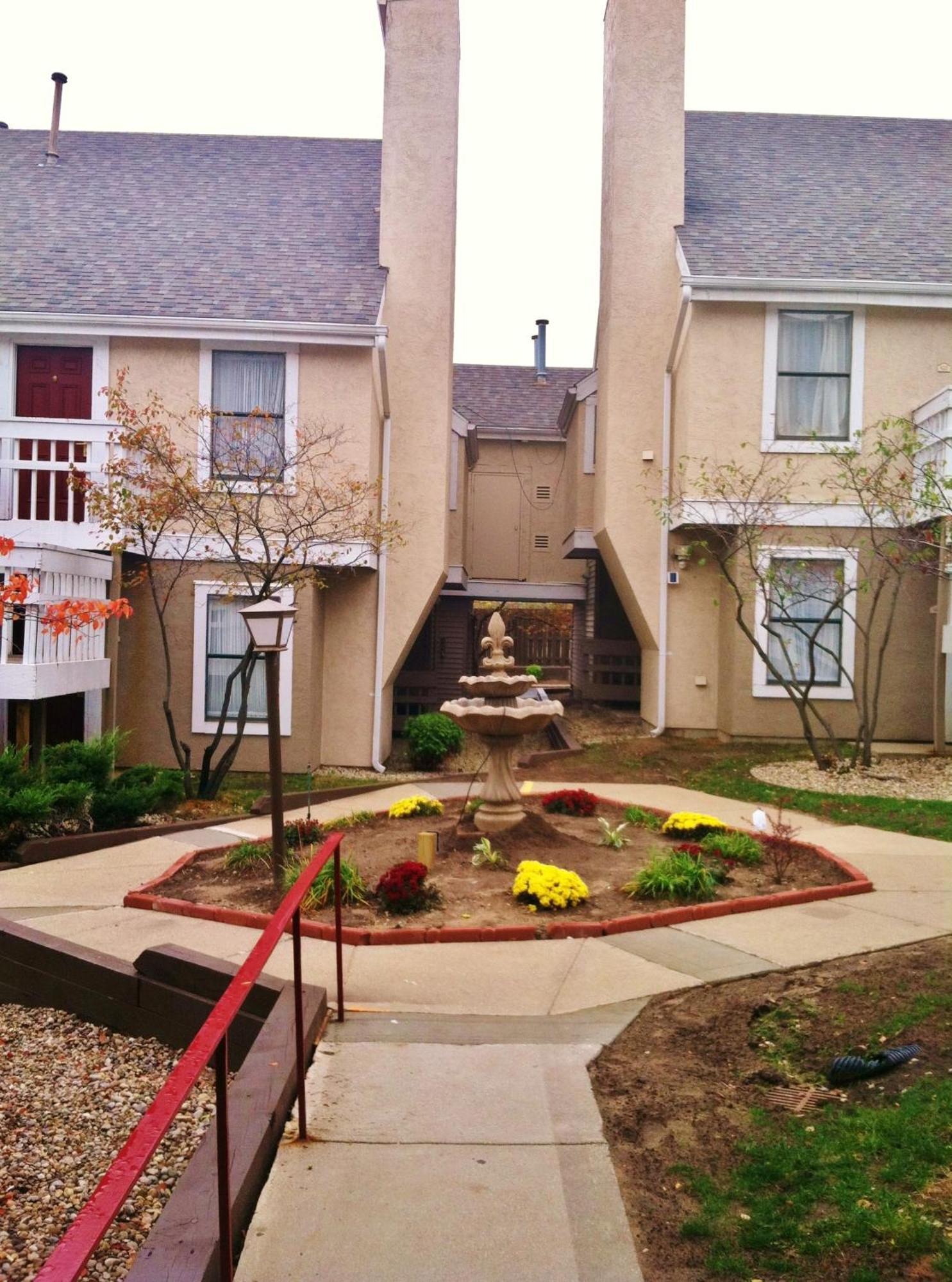 Affordable Suites Of America Grand Rapids Kentwood Exterior photo